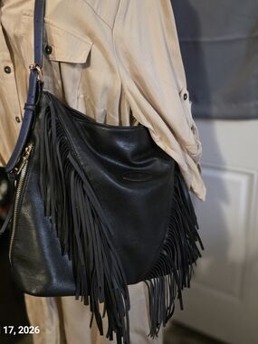 Fringe Leather Shoulder Bag - Black